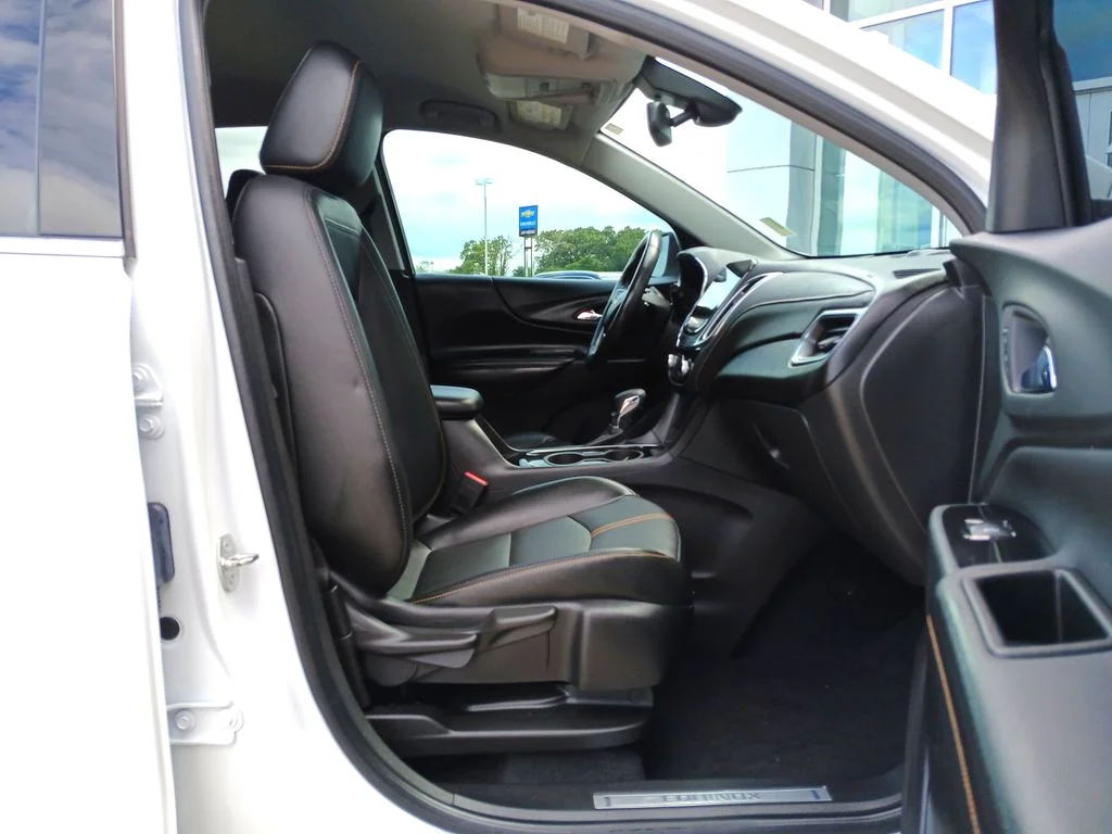 Used 2022 Beige Chevrolet Premier image 29