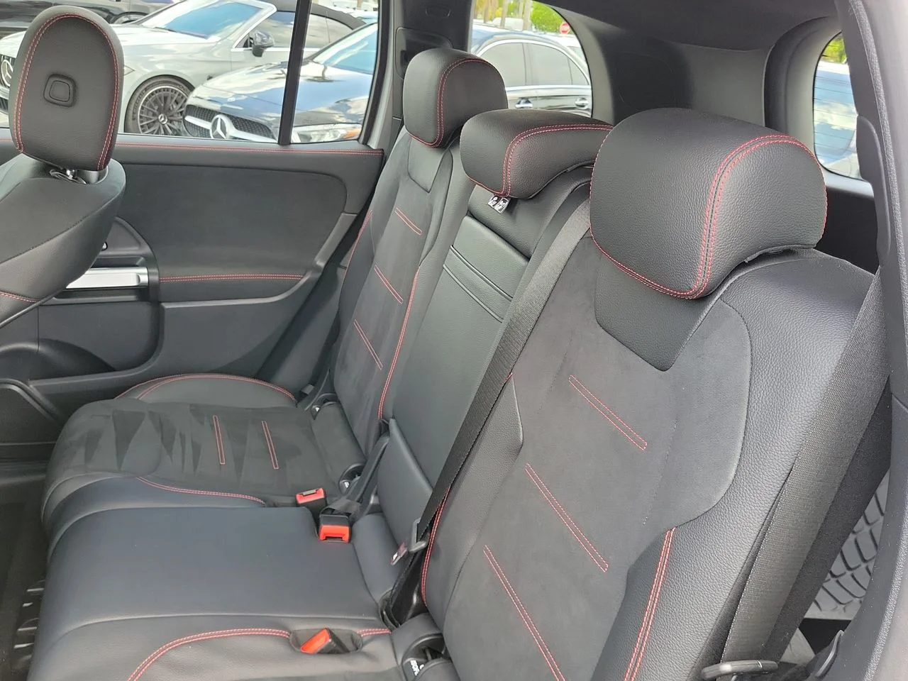 Certified Used 2023  Mercedes-Benz GLB 250 image 13
