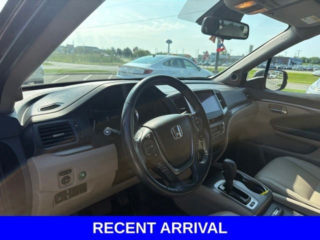 Used 2017 Red Honda EX-L image 38