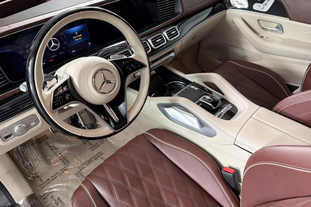 Certified Used 2025 Obsidian Black Metallic Mercedes-Benz Maybach GLS 600 image 9