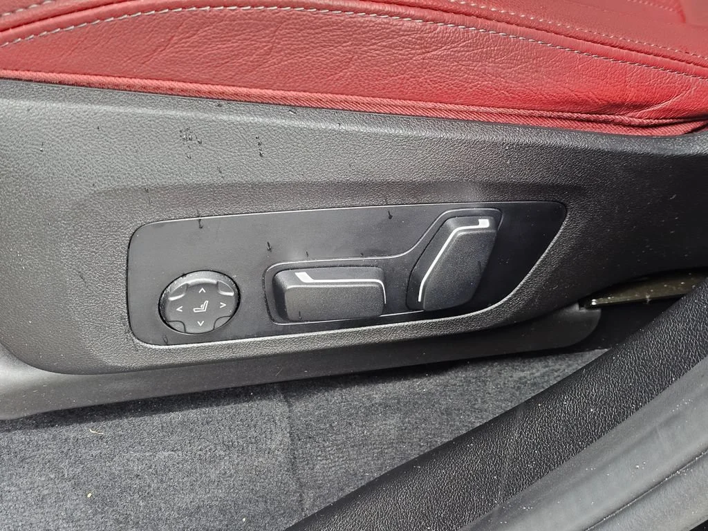 Used 2024  BMW M40i image 23