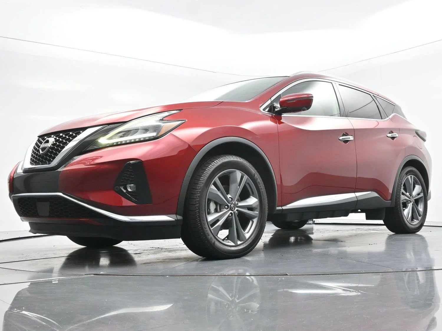 Used 2023 Scarlet Ember Tintcoat Nissan Platinum image 46