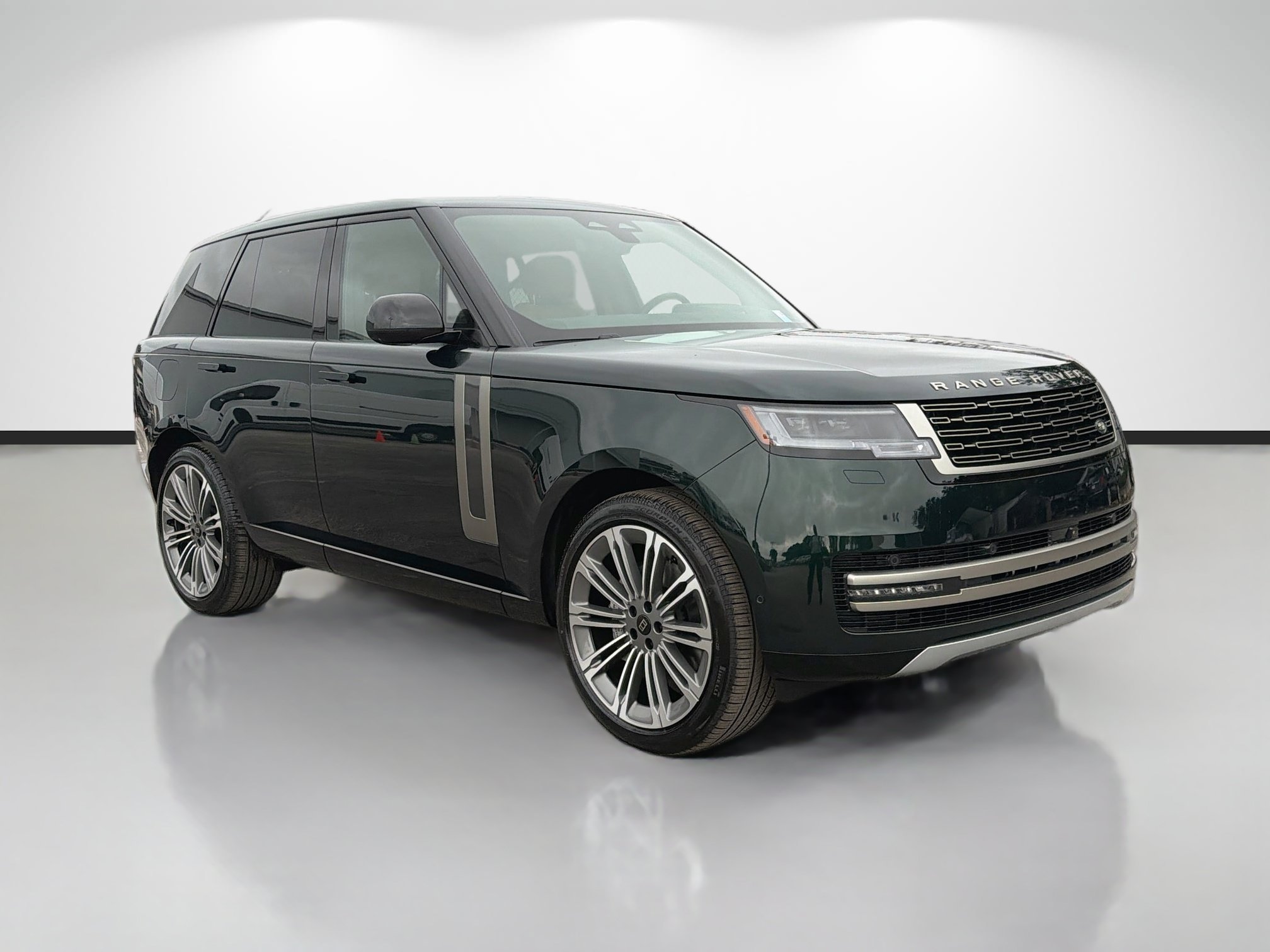 New 2027 British Racing Green LAND ROVER SE image 7