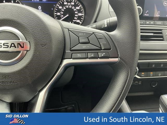 Used 2020 Super Black Nissan 2.5 S image 10