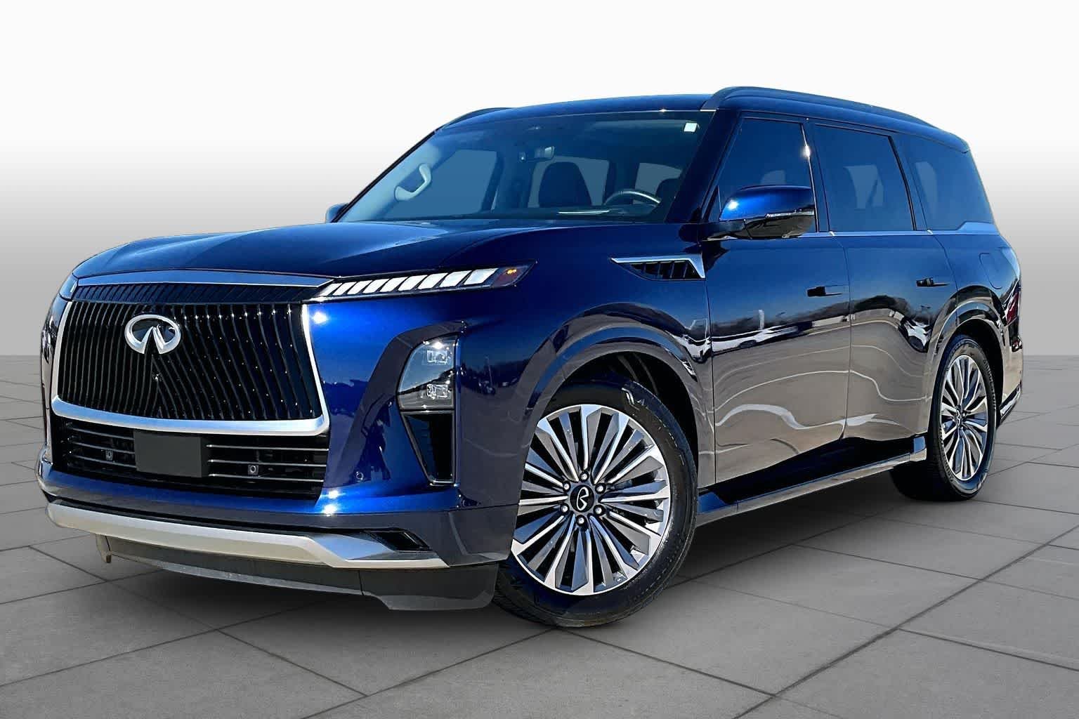 Used 2025 Grand Blue INFINITI LUXE image 2