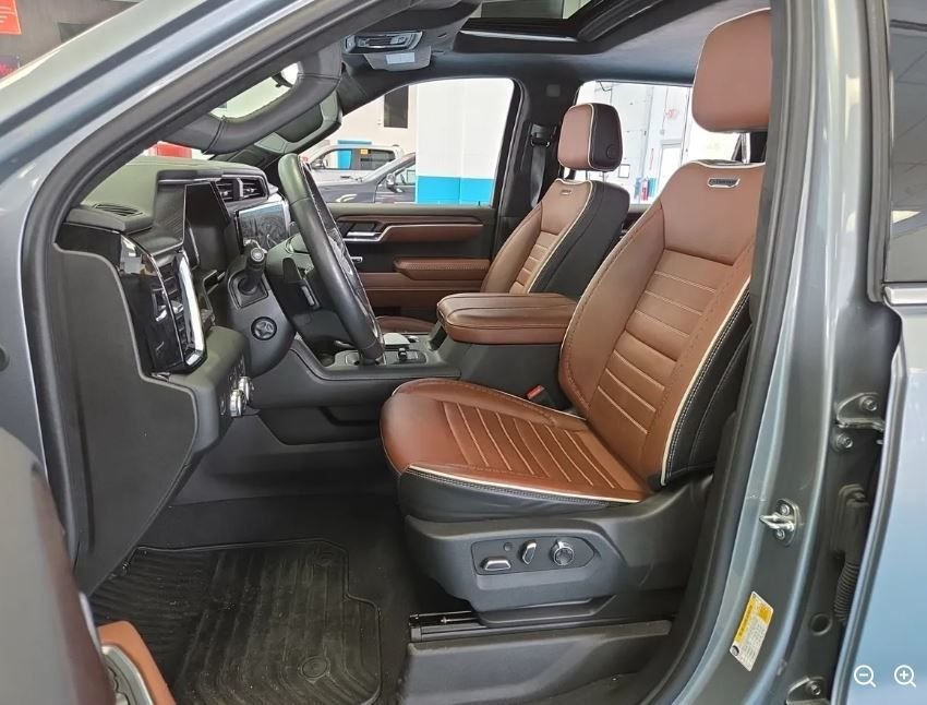 Used 2024 Silver GMC Denali Ultimate image 6