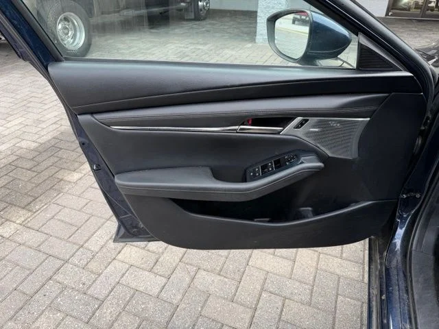 Used 2019 Blue Mazda Preferred image 6