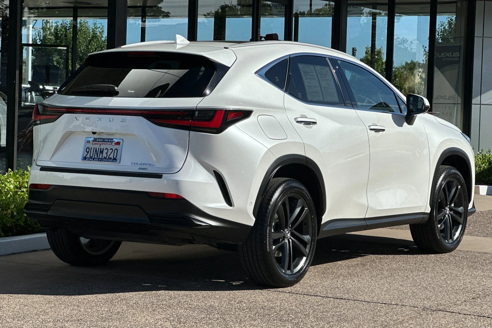 Used 2025 White Pearl Lexus 450h+ Luxury image 4
