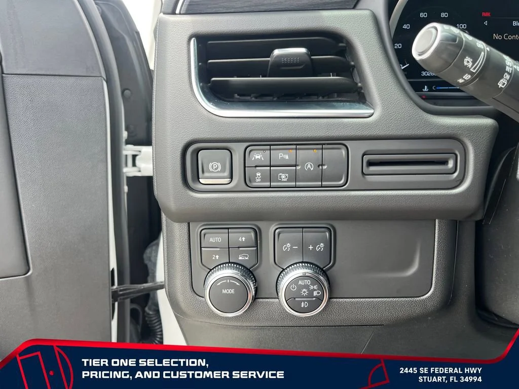 Used 2024 White Frost Tricoat GMC SLT image 25