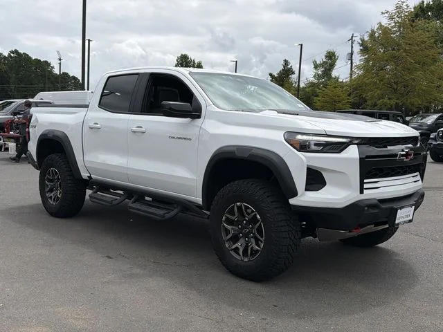 Used 2025 White Chevrolet ZR2 image 15