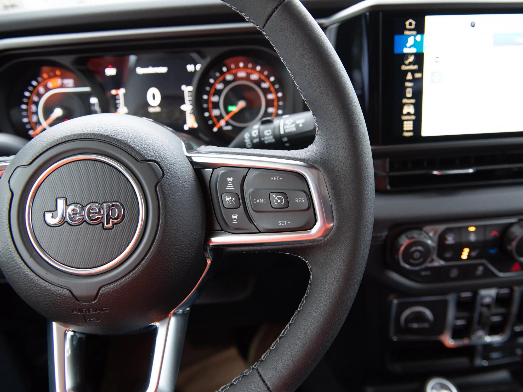 New 2026 Dark blue Jeep Sahara* 4 Door 4x4, Heated McKinley Leather, Trailer Tow, Alpine Audio image 13