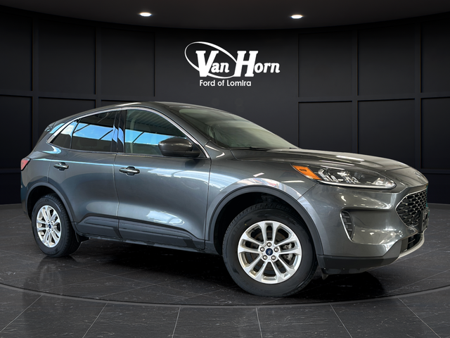 Used 2020 Magnetic Metallic Ford SE image 1