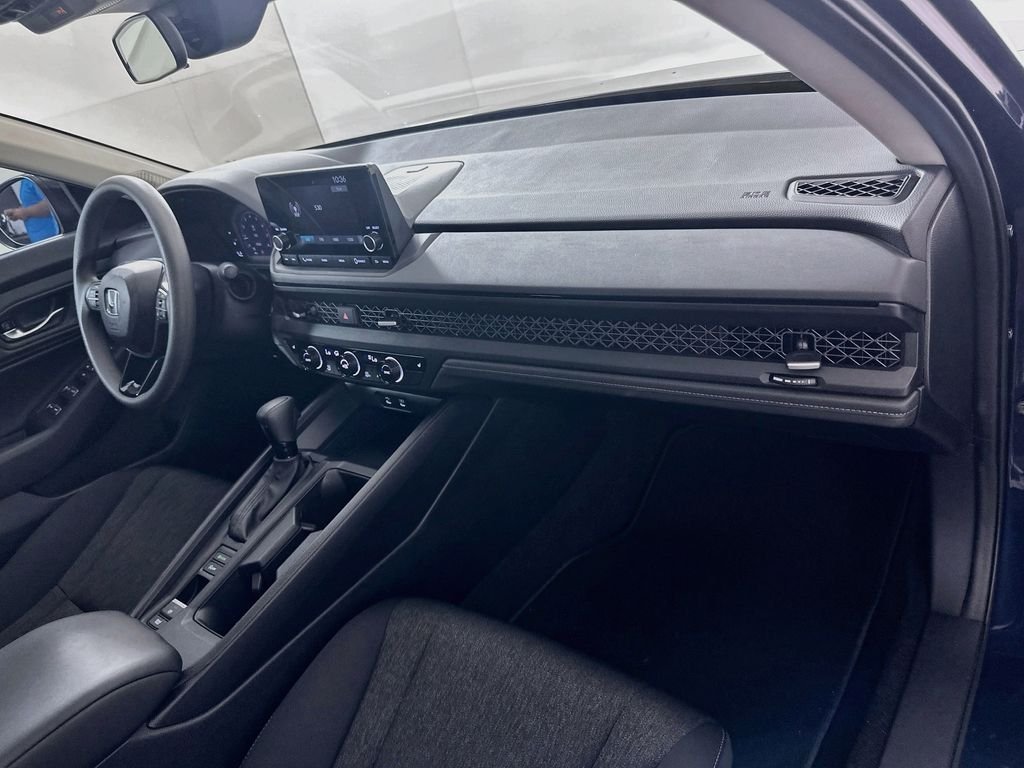 2025 Honda Accord SE - Photo 29