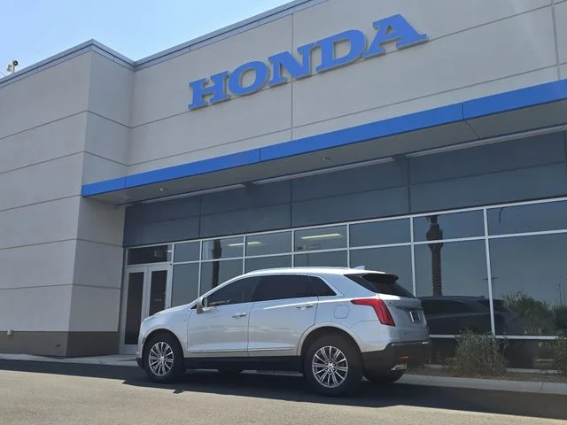 Used 2017 Radiant Silver Metallic Cadillac Luxury image 20