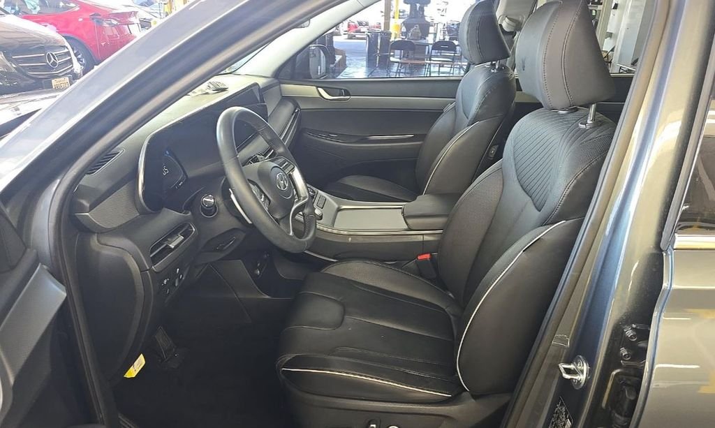 Used 2024 Gray Hyundai XRT image 5