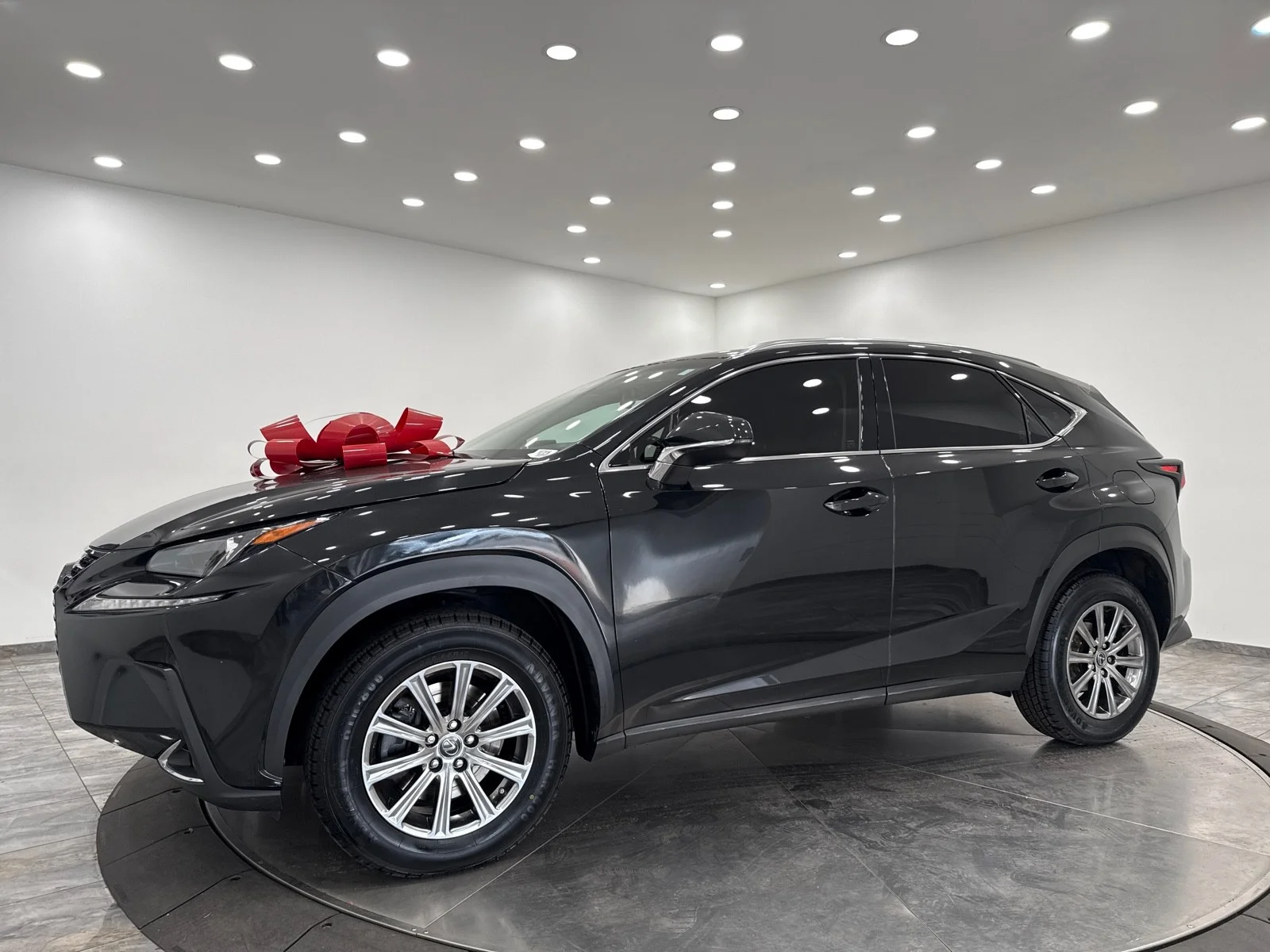 Used 2019 Caviar Lexus 300 FWD image 3