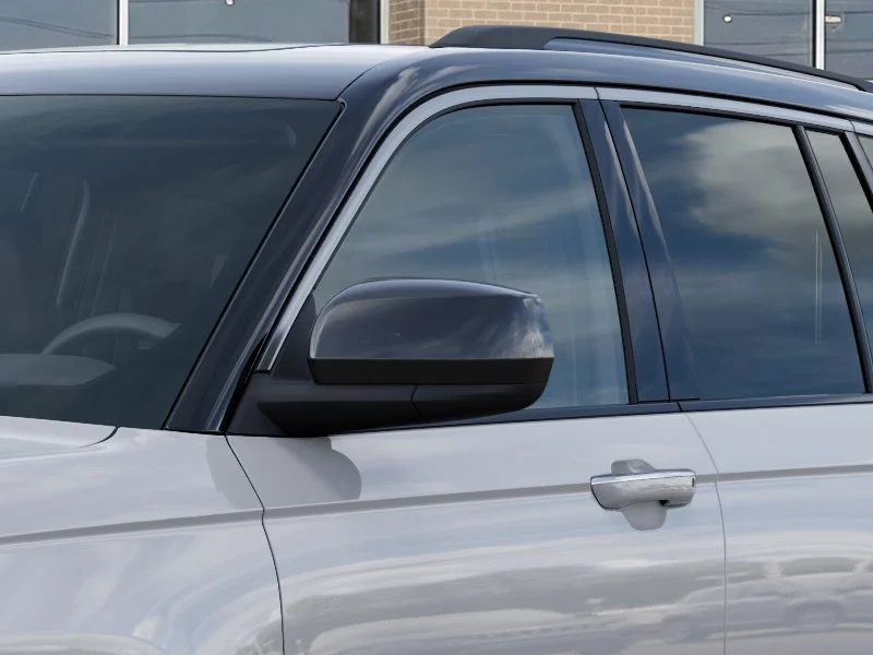 New 2026 Bright White Clear-Coat Exterior Paint Jeep Limited Reserve image 41