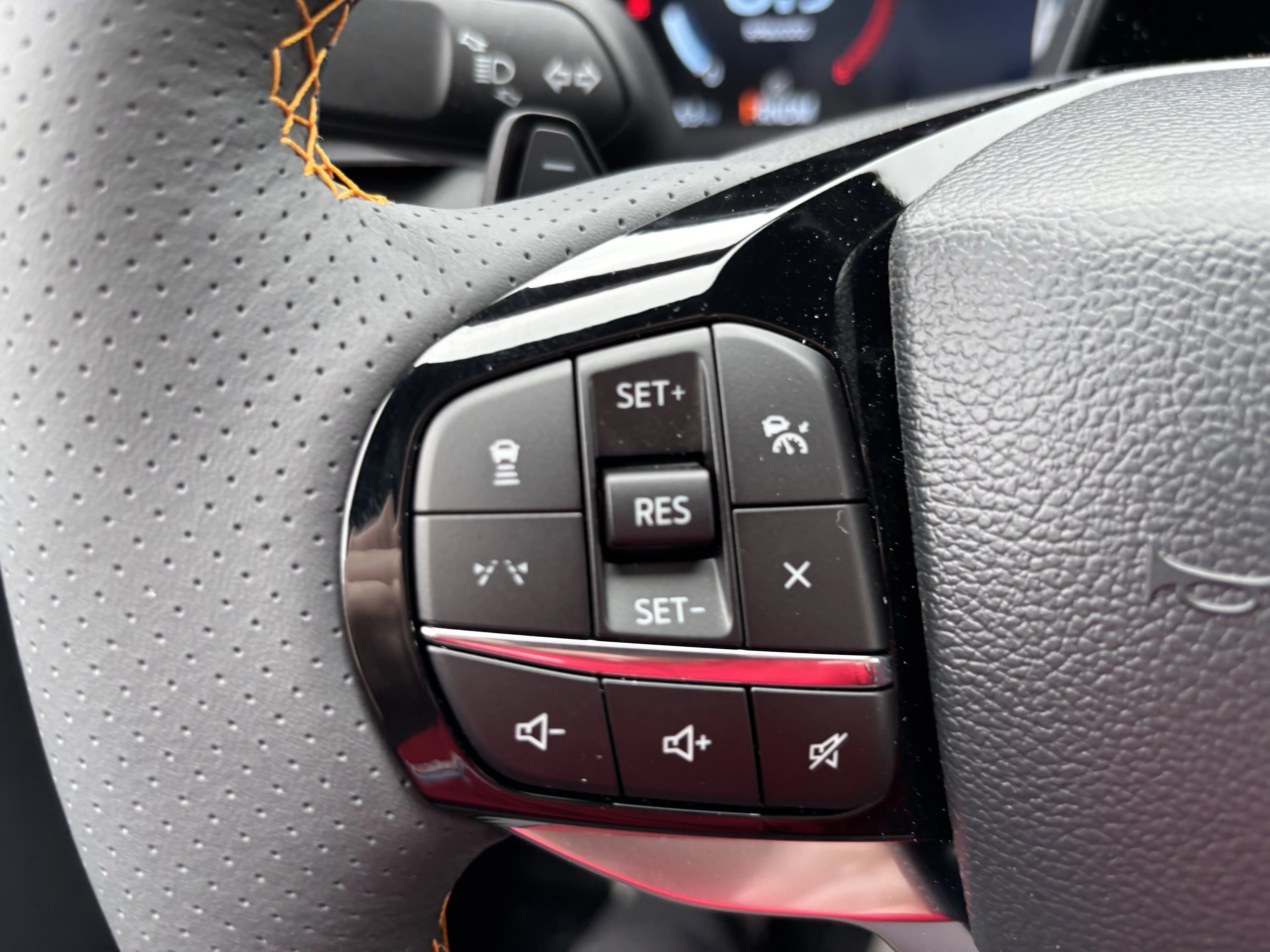 2026 Ford Explorer Tremor - Photo 20