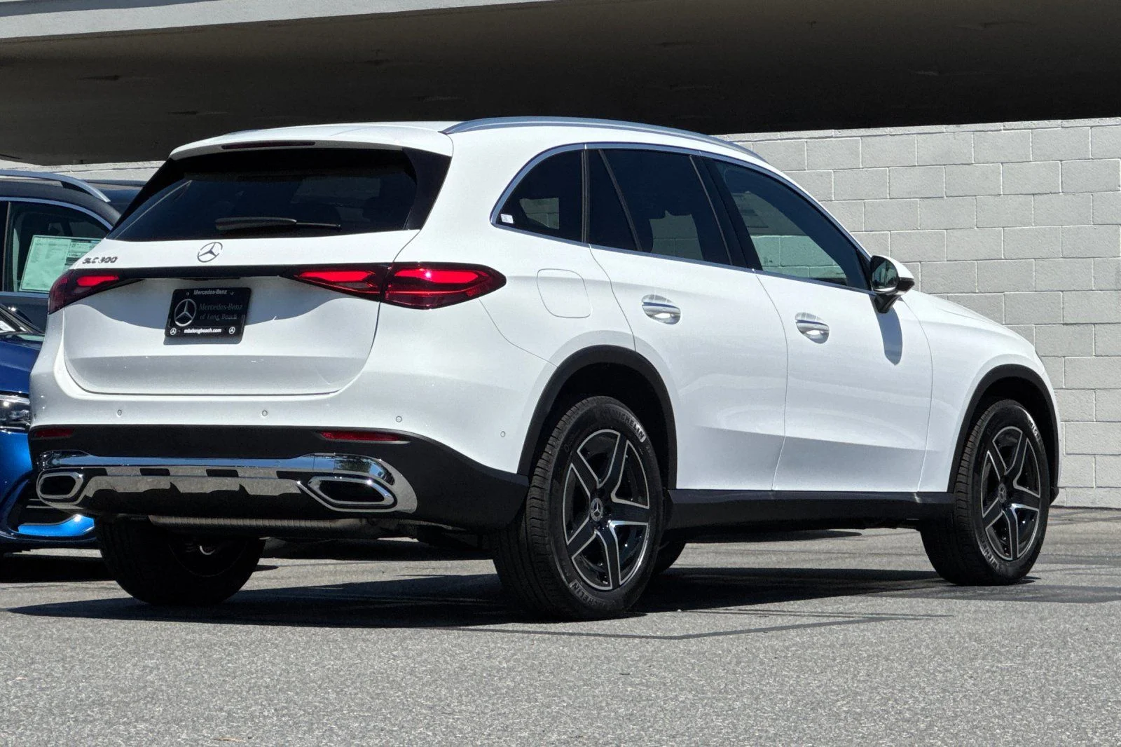 New 2027 Polar White Mercedes-Benz GLC 300 image 4
