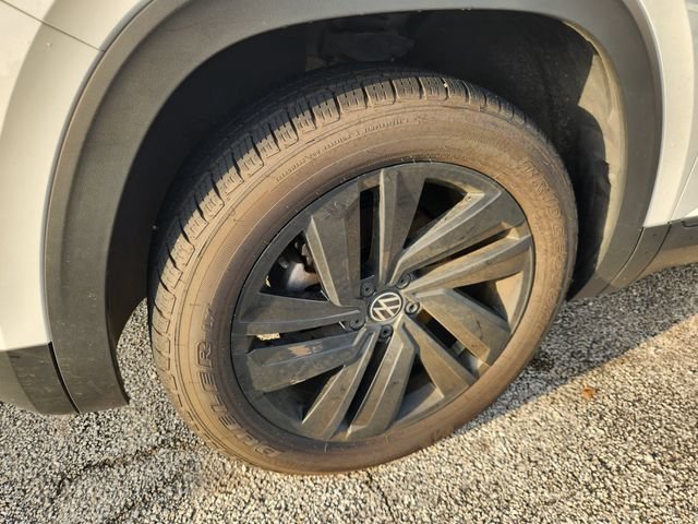 Used 2022  Volkswagen 3.6L V6 SE w/Technology image 10