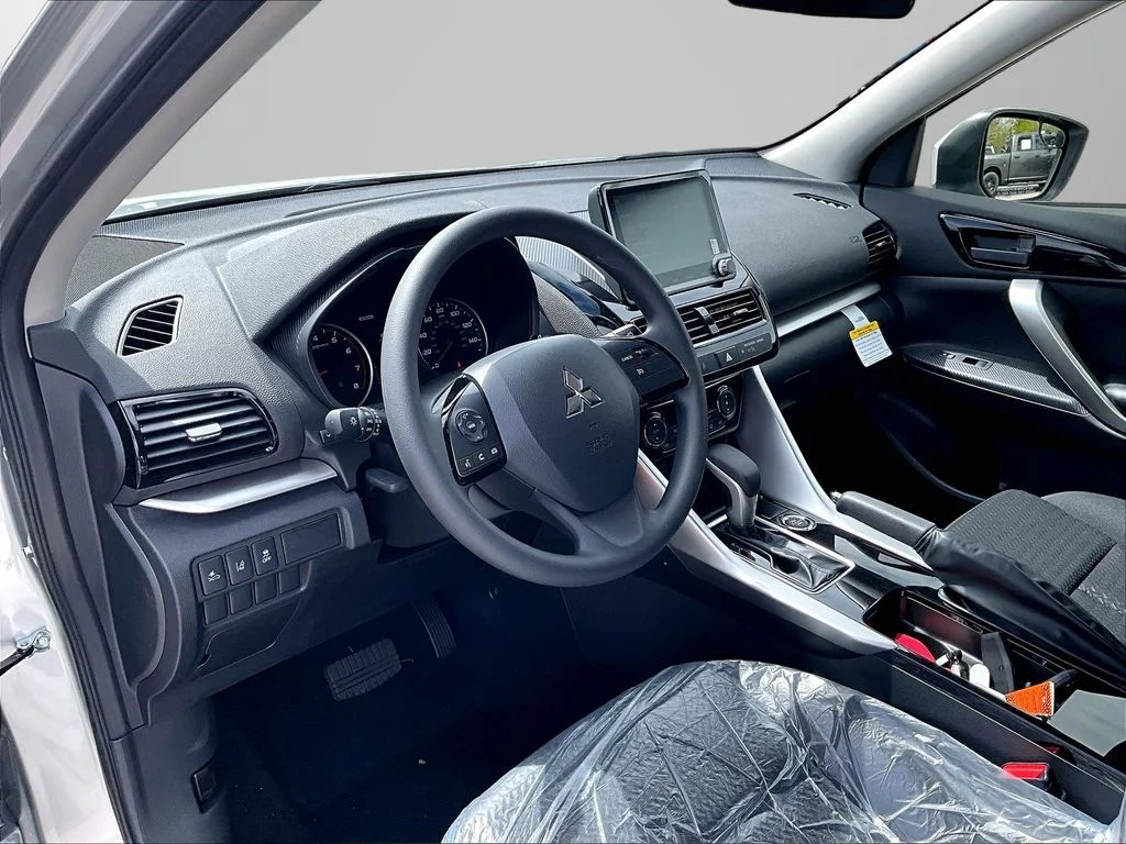2026 Mitsubishi Eclipse Cross ES - Photo 8