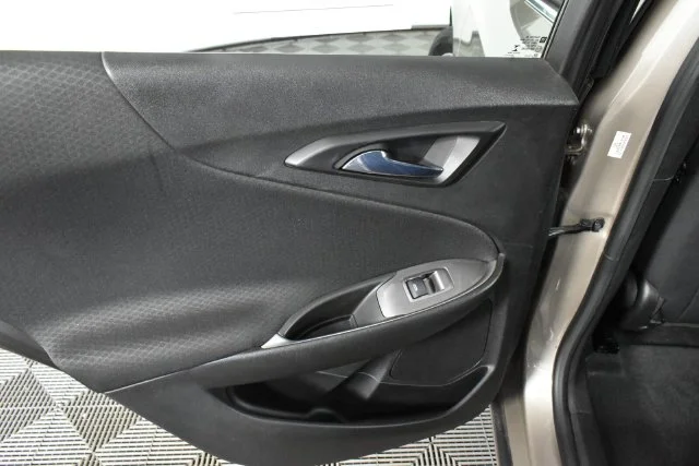 Used 2022 Gray Chevrolet LS image 31
