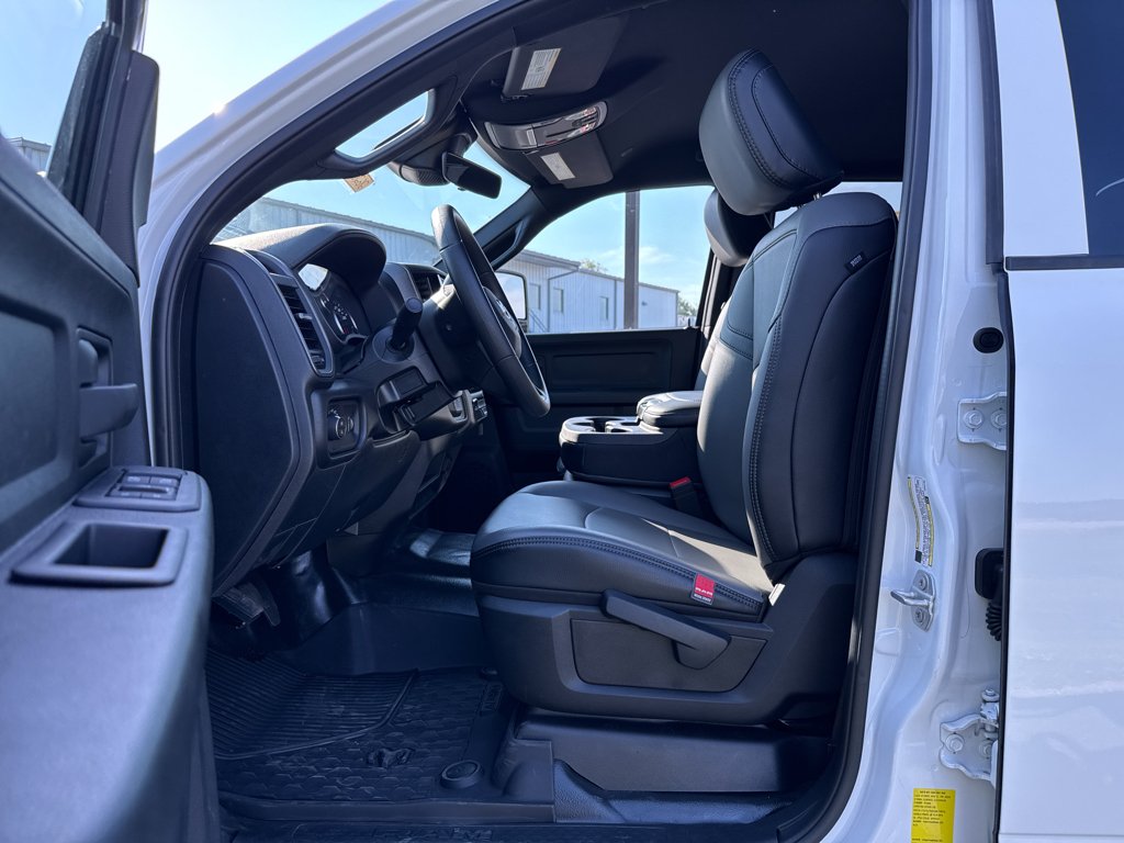 New 2026 Bright White Clear-Coat Exterior Paint RAM Tradesman image 7