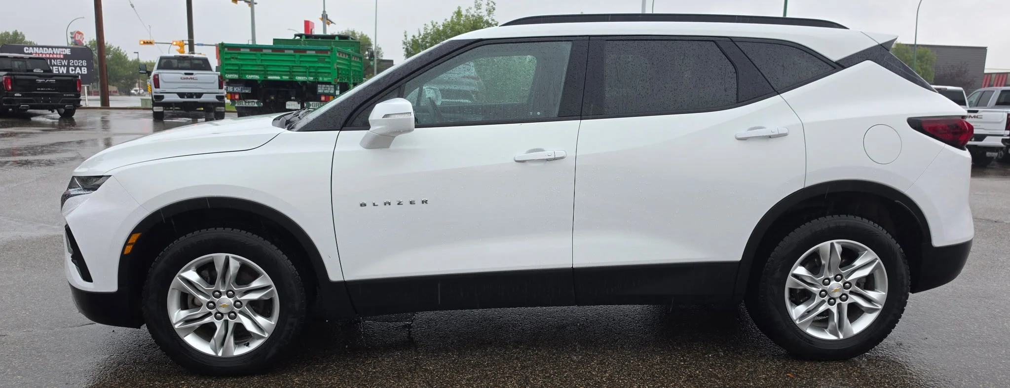 Used 2020 White Chevrolet LT AWD image 2