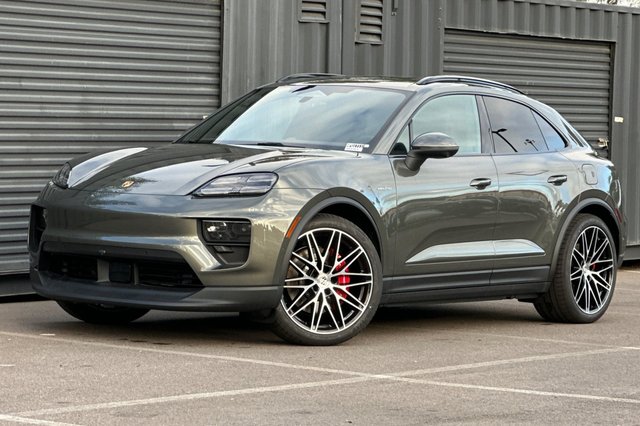 2026 Porsche Macan 4S Electric