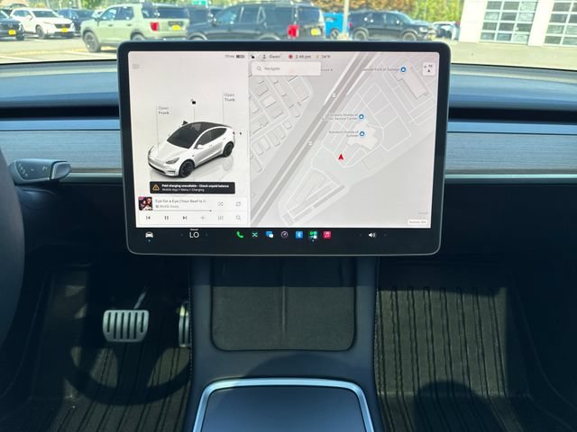 Used 2022  Tesla Performance image 20