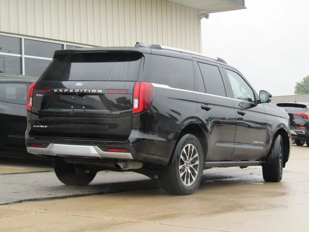 Used 2025 Black Ford Platinum image 3