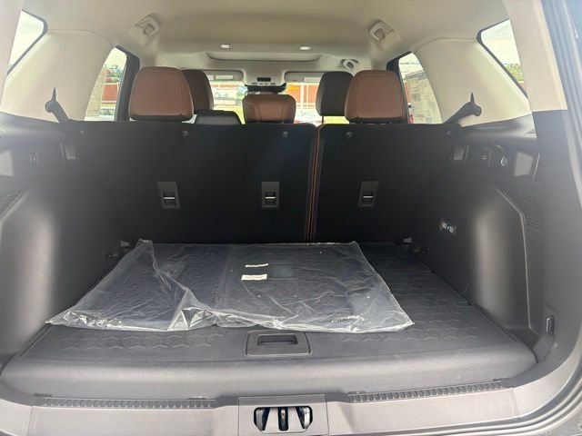 New 2026 Shadow Black Ford Outer Banks® image 26