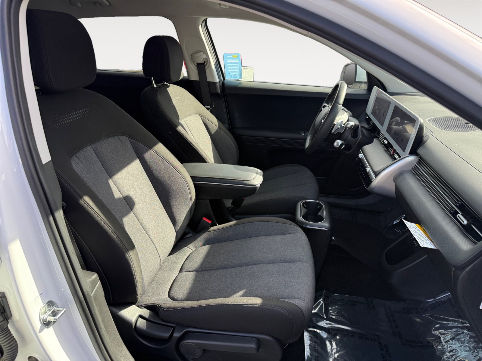 Used 2024 White Hyundai SEL image 19