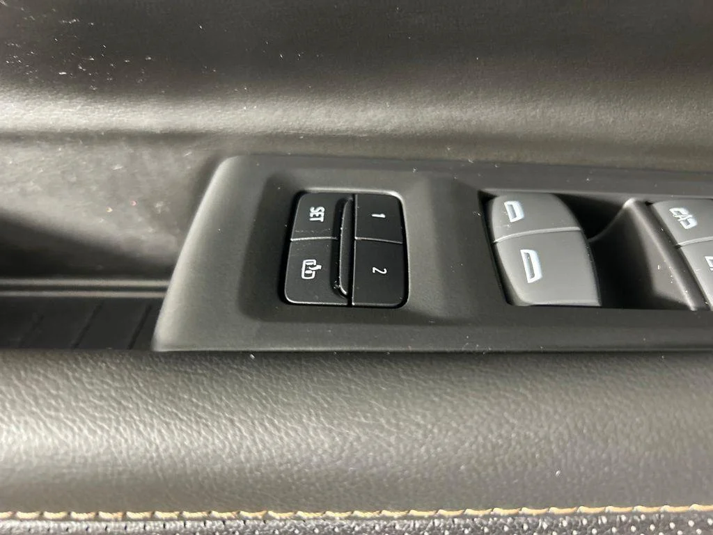 Used 2023 Sterling Metallic GMC AT4 image 26