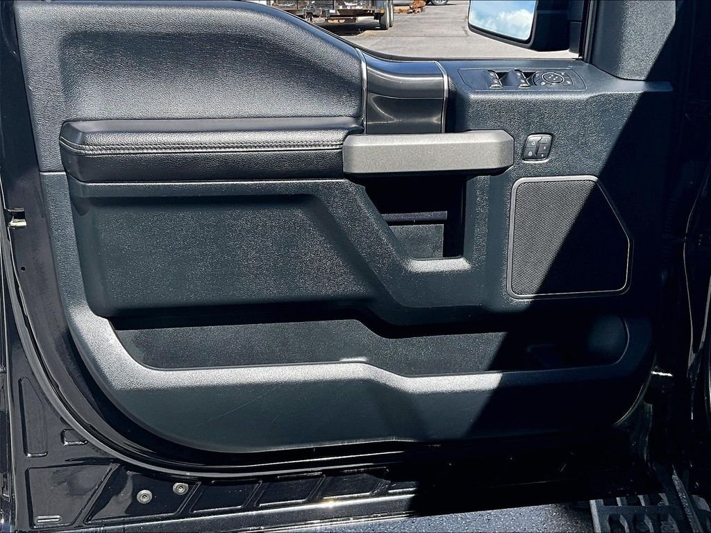 Used 2019 Black Metallic Ford Raptor image 9