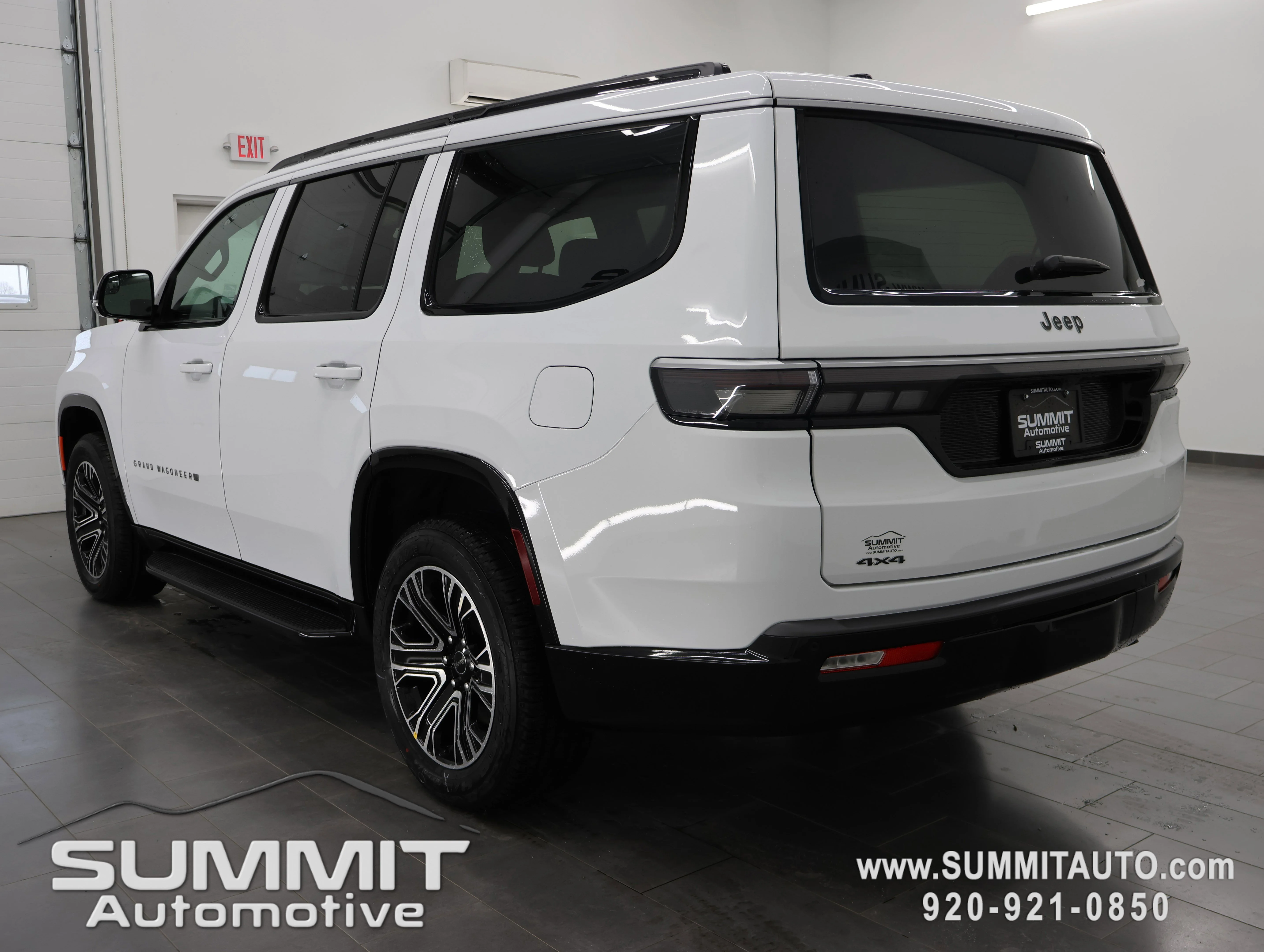 New 2026 Bright White Clear-Coat Exterior Paint Jeep  image 5