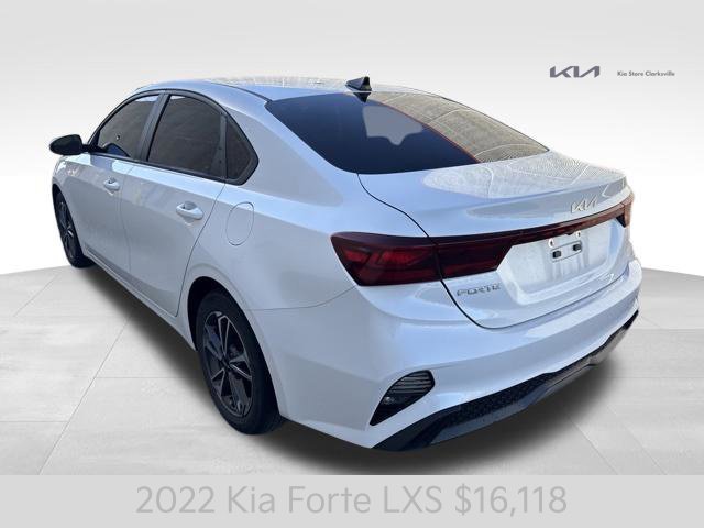Certified Used 2022 Snow White Pearl Kia LXS image 6
