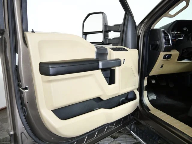 Used 2015  Ford XLT image 17