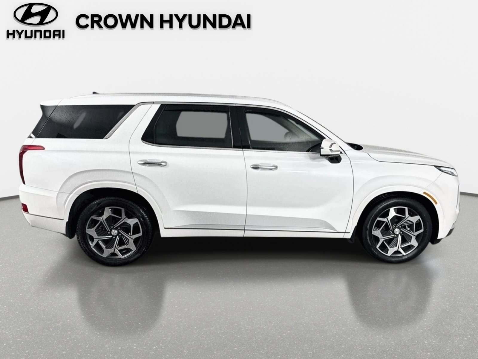Used 2021 Hyper White Hyundai Calligraphy image 4