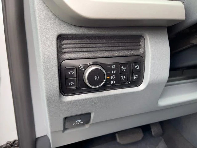 New 2026 Oxford White Ford F-250® XLT image 13