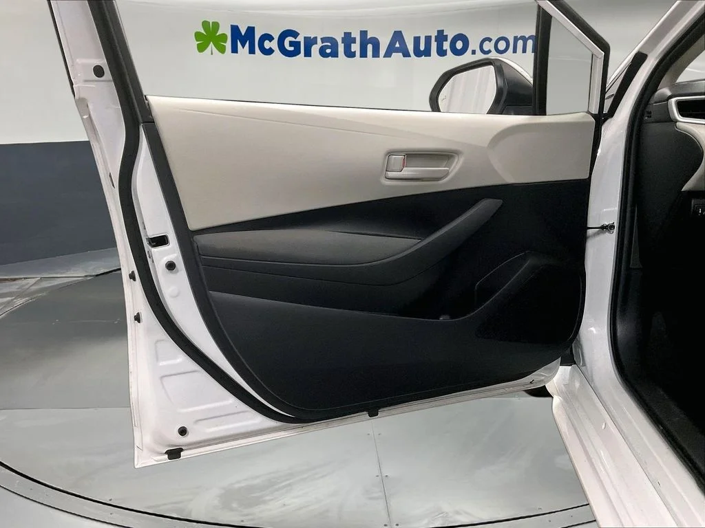 Used 2026 White Toyota LE image 27