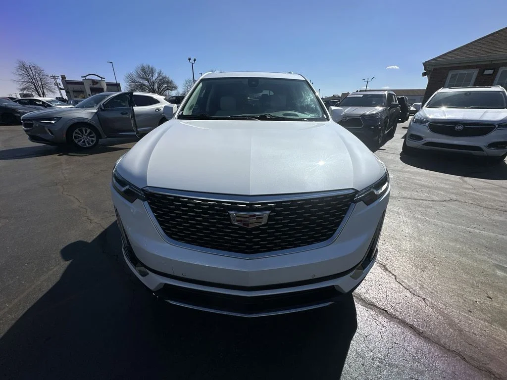Used 2024 White Cadillac Premium Luxury image 28