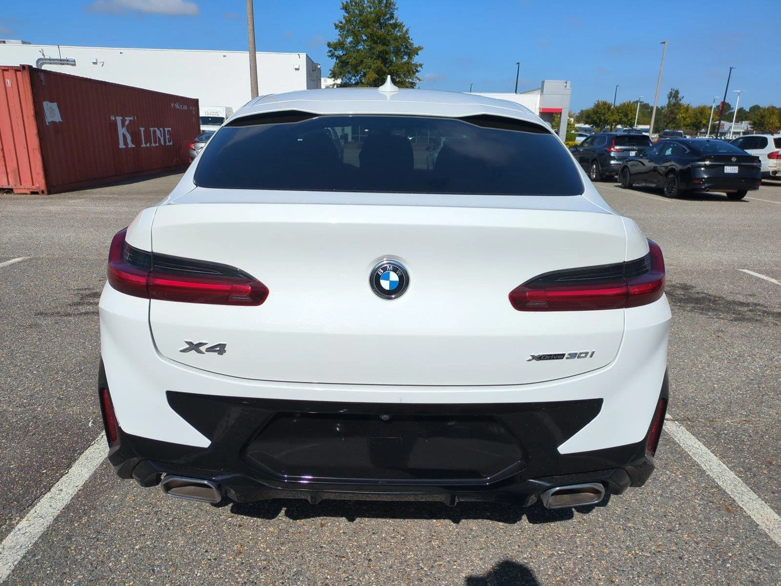 Used 2023 Alpine White BMW xDrive30i image 4