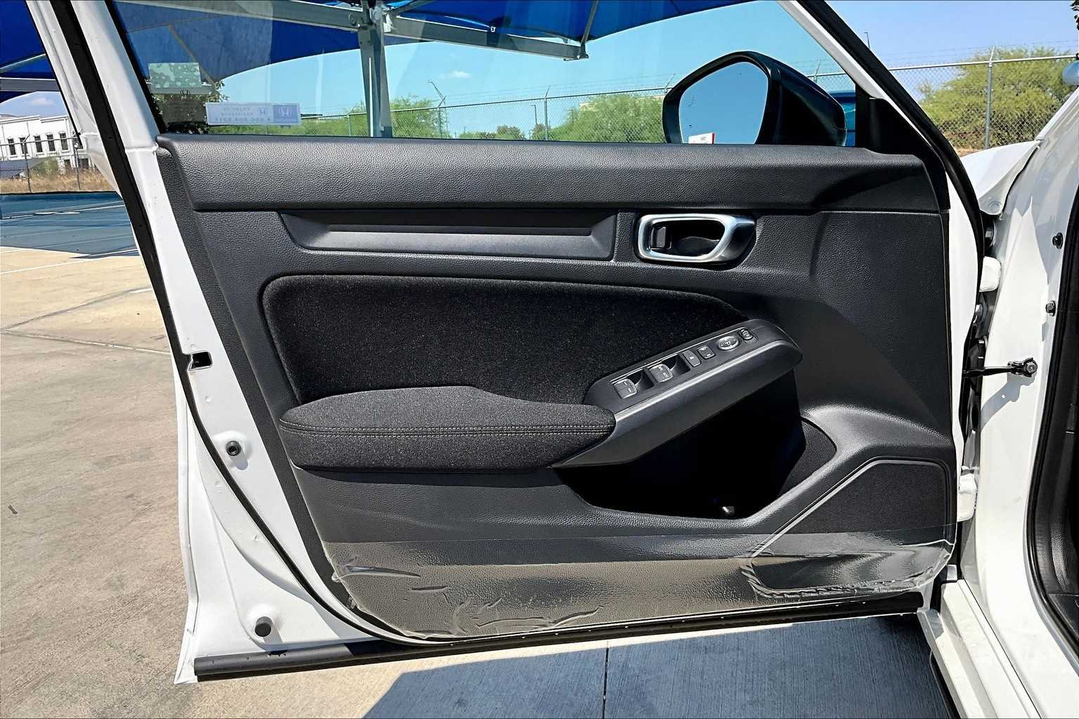 2026 Honda Civic Hatchback Sport - Photo 10