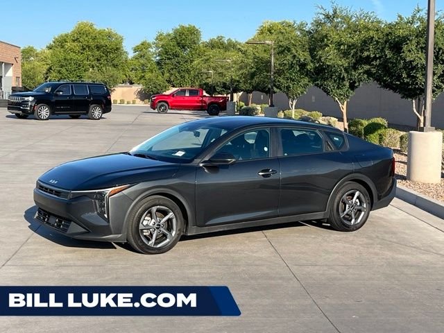 Used 2025 Gray Kia LXS image 1