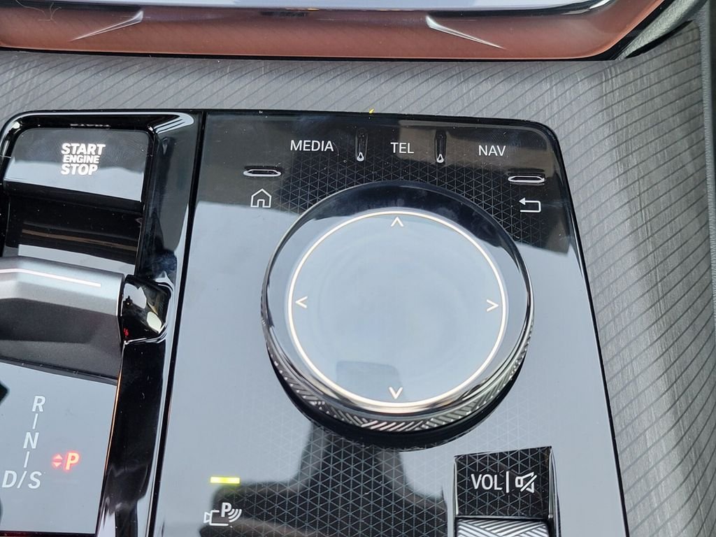 2026 BMW X3 30 - Photo 25
