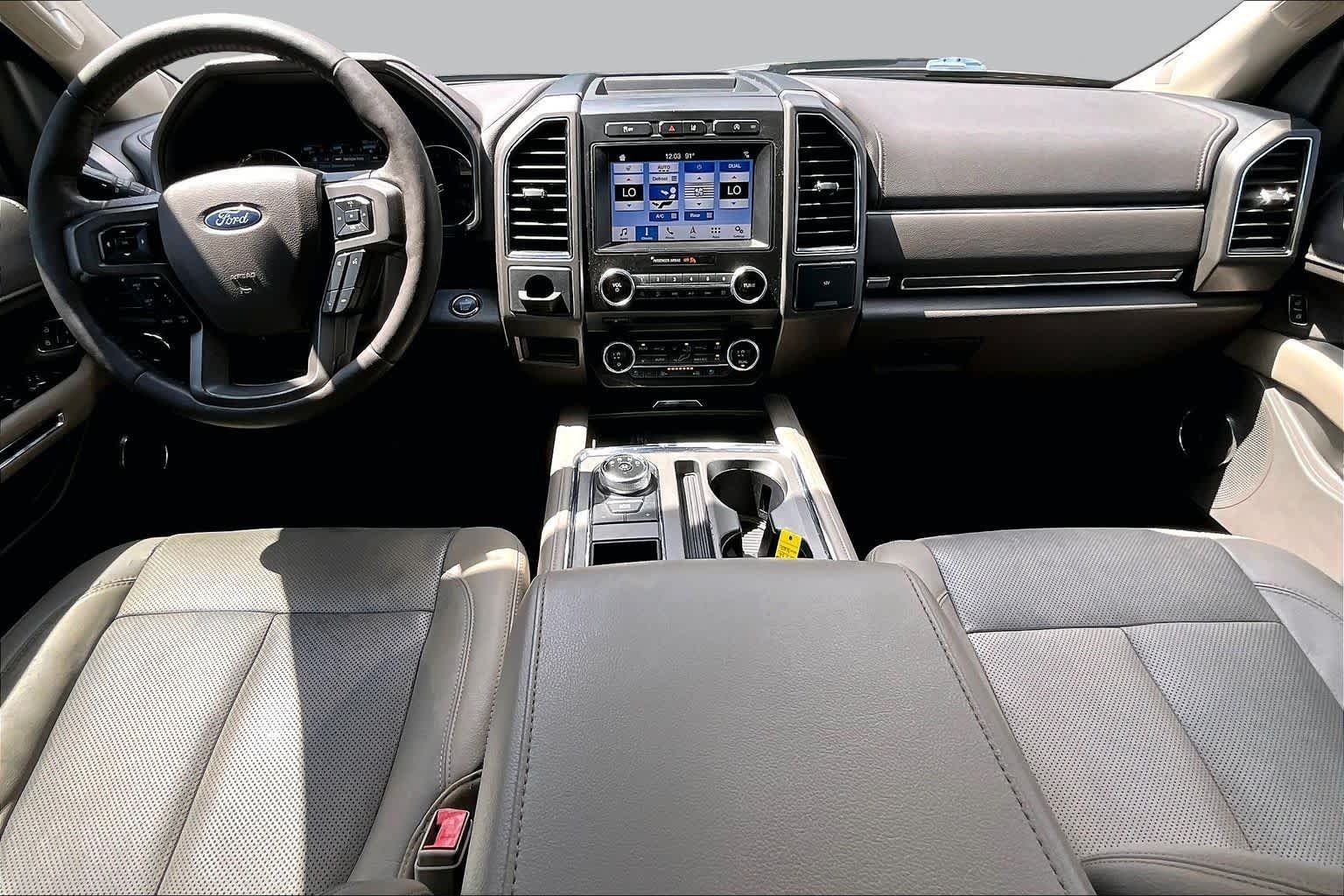 Used 2018 White Platinum Metallic Tri-Coat Ford XLT image 16