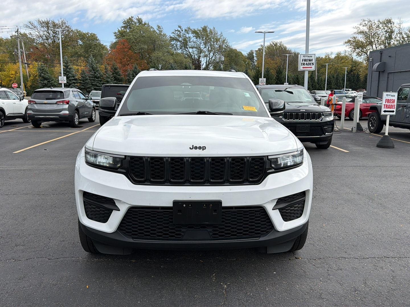 Used 2023 Bright White Clearcoat Jeep Altitude X image 8