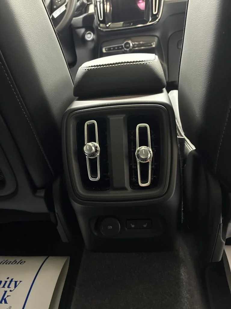 Used 2026 Silver Volvo B5 Plus image 26