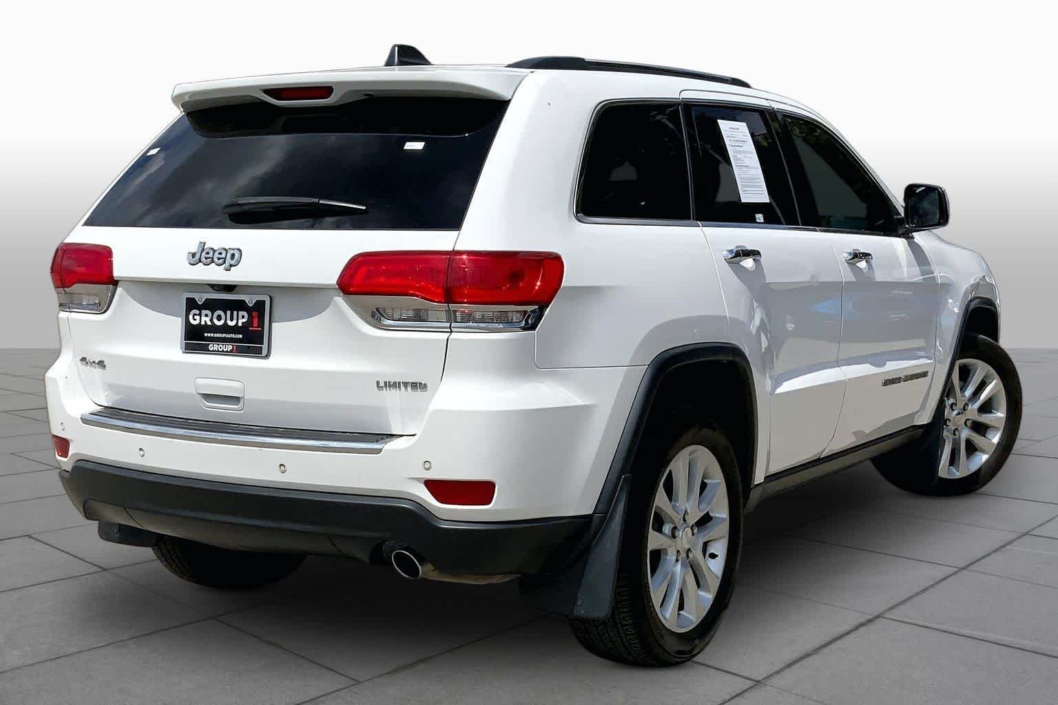 Used 2017 Bright White Clearcoat Jeep Limited image 13